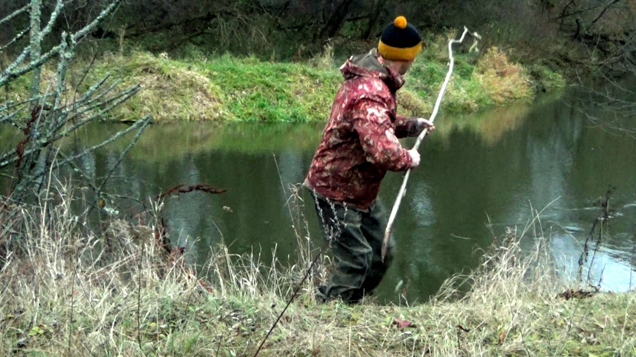 Рыбалка 8 ноября на орешниковые удочки - жерлицы на малой реке в ночь! смотреть онлайн