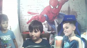 стрим играю с пиналом гиппдд