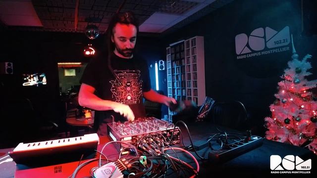 Le Rencard Live : Cubic Spline смотреть онлайн