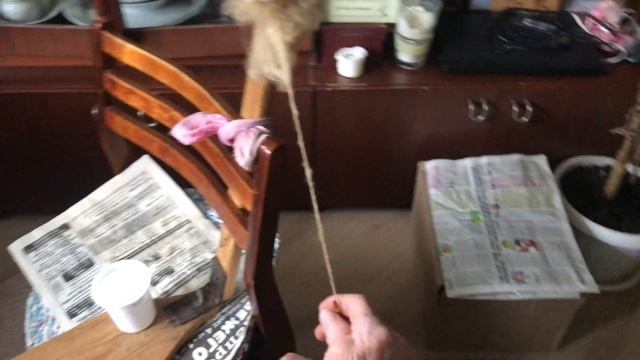Как правильно прясть шерсть на старой прялке с веретеном смотреть онлайн
