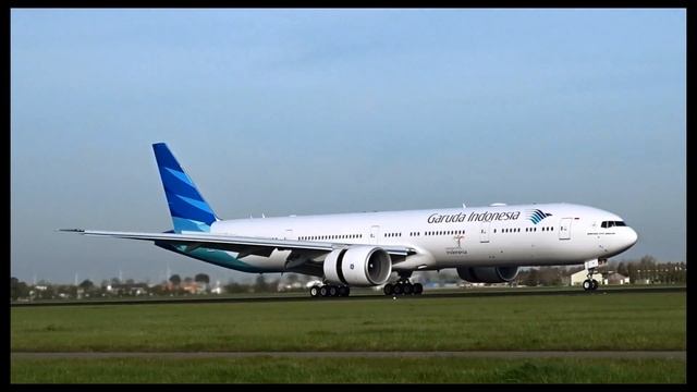 Garuda Indonesia - New Boeing 777-300 ER - Short landing at AMS (PK-GIG) смотреть онлайн