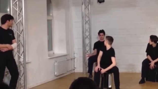 Что творится на 1 курсе театрального? смотреть онлайн