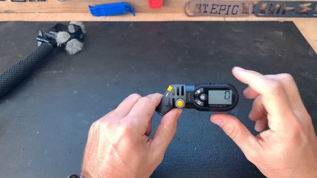 How To Use: Topeak SmartGauge D2: The Best Pressure Gauge For Your Bike смотреть онлайн