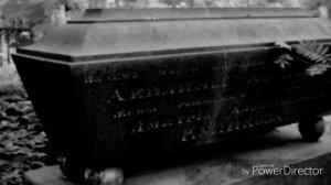 Гроб на колесиках