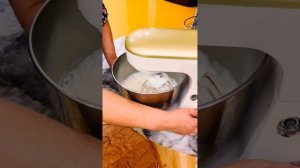 “Королевский” торт. С маком, изюмом,грецкими орехами и какао. Крем из сливок