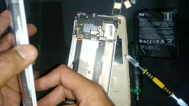 Xiaomi Redmi Y1 lite battery replacement смотреть онлайн
