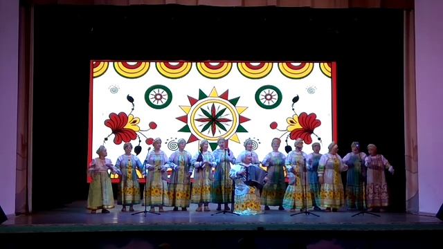 "Пошли девки на работу" Русская народная песня смотреть онлайн