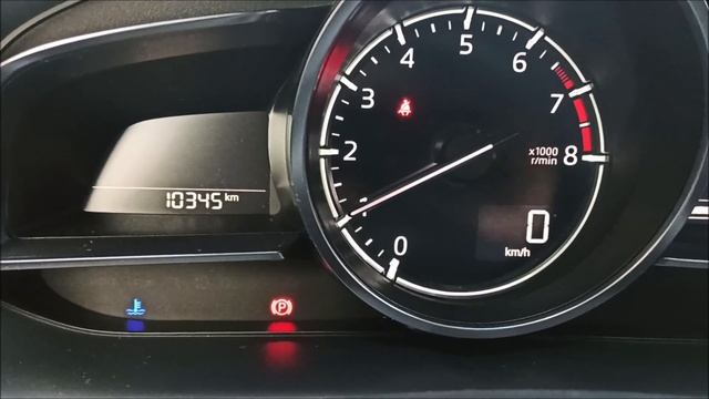 First cold start - Mazda CX-3, 2.0 How high do the revs go up? When do they fall? смотреть онлайн