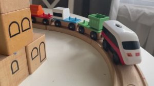 Паровозик спешит доставить груз