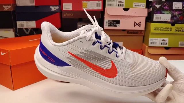 [분해 리뷰 158] 나이키 에어 윈플로9 (NIKE AIR WINFLO 9) - 줌에어, 난 부럽지가 않아 + 역시 분해를 해야 보이는게 있네요^^ смотреть онлайн