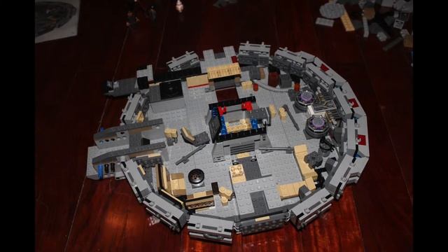 2015 LEGO 75105 Millennium Falcon (1 minute stop-motion) смотреть онлайн