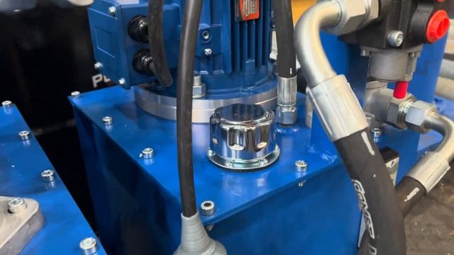 Гидростанция 3 кВт 250 бар 5.2 литра в минуту на ручном управлении смотреть онлайн