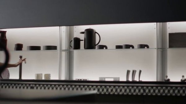Valcucine Air Logica. Enhanced, deep and spacious storage in your modern design kitchen