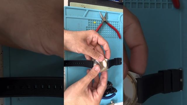 BULOVA watch battery | NO TOOLS REQUIRED!!!! | DIY watch battery смотреть онлайн