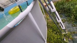 Чистим бассейн вакуумным пылесосом для воды, Bestway 58648