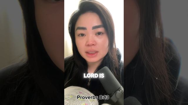 Bible Reading | #fear the Lord | #proverbs 8:13 #proverbs31woman #christianfaith #lovetoday #mom смотреть онлайн