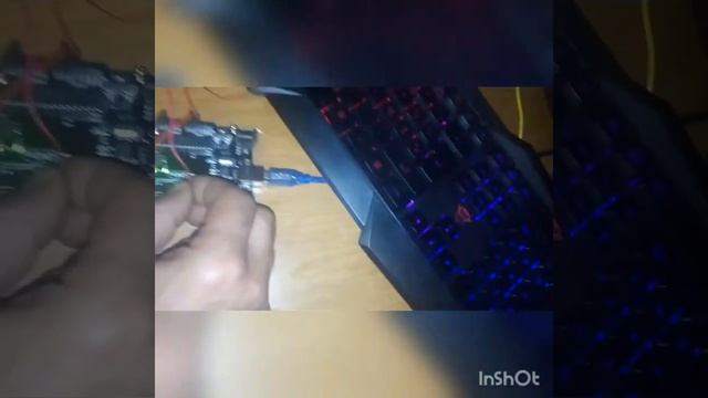 Progetto arduino con 4 led e 4 pulsanti. смотреть онлайн