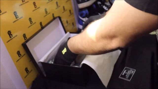 Chanel Low Top Triple Black смотреть онлайн