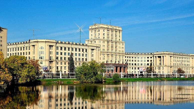 Назад в СССР. Выпускникам 1981 года кафедры ПТМ МВТУ им. Баумана смотреть онлайн