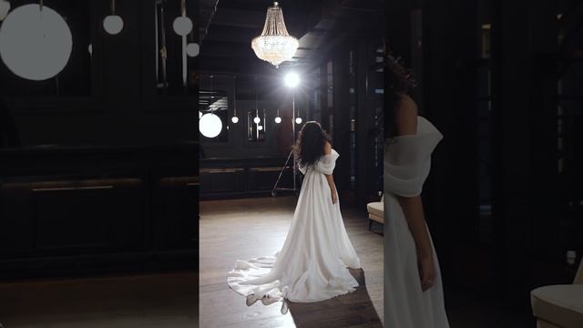 Свадебное платье Цитрин из коллекции Fire Lady от Divino Rose