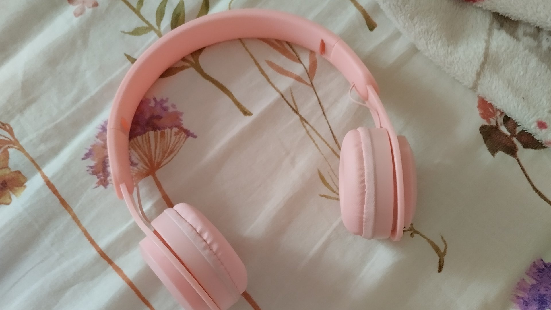 музыка для танцев.