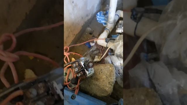 Presostato oxidado, mira👀 la causa por que no arranca la bomba de agua. смотреть онлайн