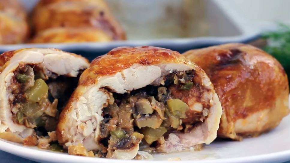 Я больше не жарю куриные ножки. Моя семья обожает этот рецепт. Сочно и очень вкусно! смотреть онлайн