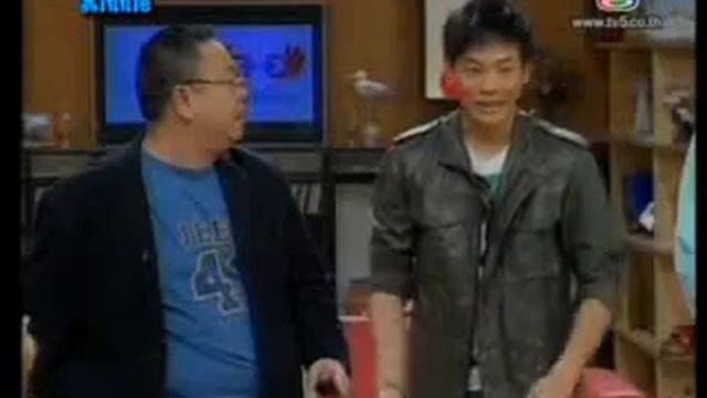 Big @ Glom Gig CH5 thai TV variety show (english subtitle) part 1/3 смотреть онлайн