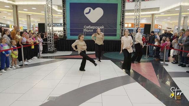 Stomae / Dance Studio Star смотреть онлайн
