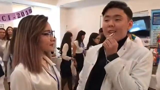 Интервью первокурсников на ямарке СНК смотреть онлайн