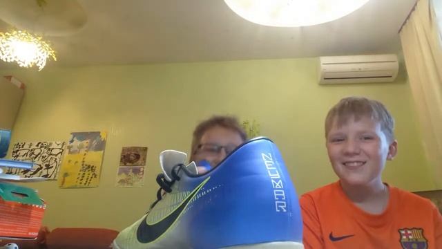 бутсы Неймара смотреть онлайн