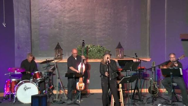 FADO MARUJO. A Fado by Amalia Rodrigues. This is from our Sofia Theater Live Stream on May 7th, 202 смотреть онлайн
