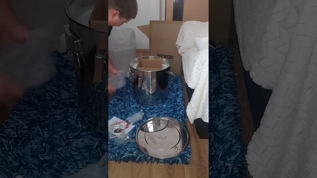 Распаковка пивоварильного , винного , самагонного апарата, фирма 