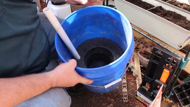 Self Watering Pots, Seaweed Extract & Mycorrhizae Oh My! смотреть онлайн