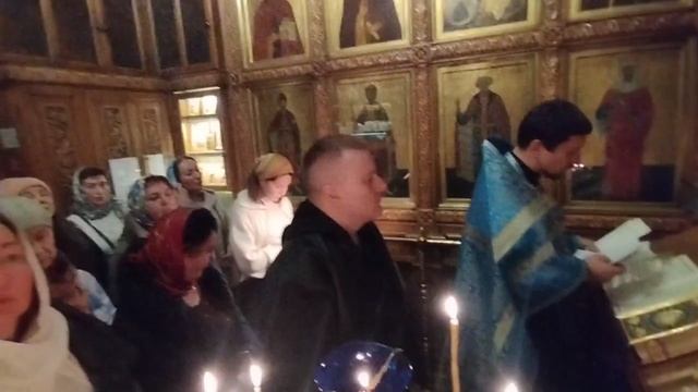 2024.10.31 Молебн с акафистом перед Иверской иконой Божией Матери совершил иеирей Дмитрий Воеца. смотреть онлайн