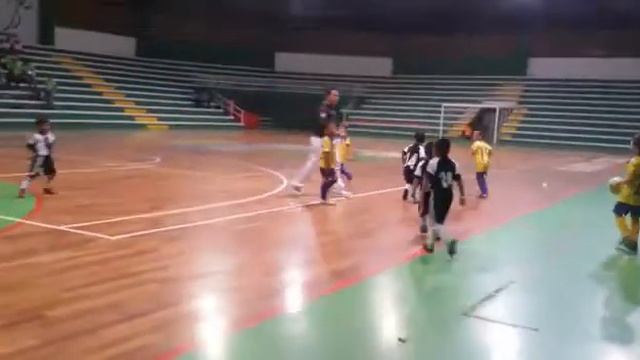 El Pari Futsal Club Vs Semillero Cat 5 año Futsal A.M.F смотреть онлайн