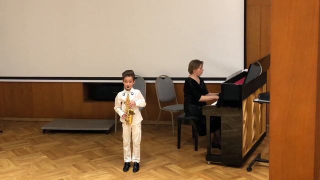 Ивашков Саша 7 лет. Л.Винчи «Первая Соната» I II части Педагог Б.Волков смотреть онлайн