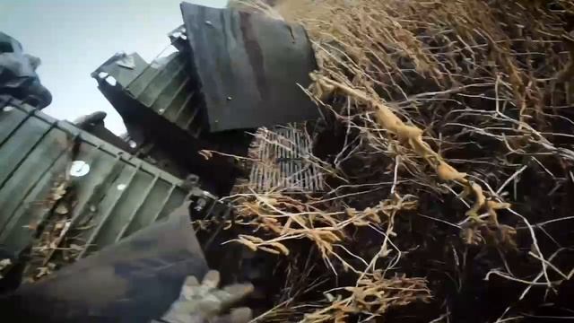 Штурмовые действия ВДВ ВС РФ в Курской области. смотреть онлайн