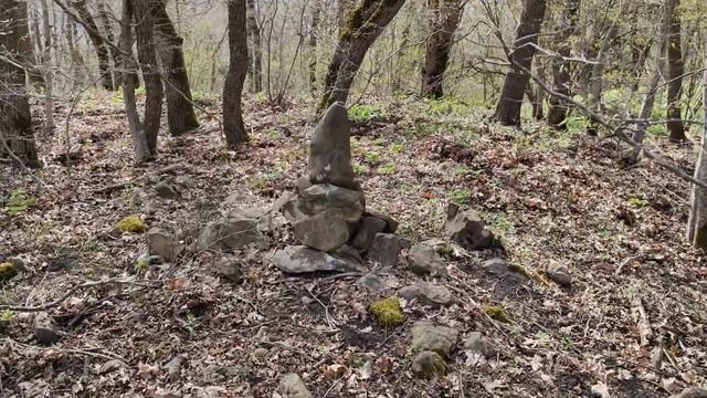 Видео 53 - Остатки самого северного кавказского дольмена (Натухаевская) смотреть онлайн