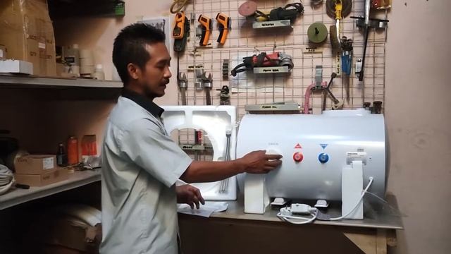 Unboxing Water Heater Pemanas Air Jumbo 1 Unit Bisa Untuk 2 Kamar Mandi | STIEBEL ELTRON 30L смотреть онлайн