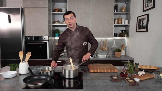 ЛУКОВЫЙ СУП С ЗАПЕЧЕННЫМ БАГЕТОМ И СЫРНОЙ КОРОЧКОЙ смотреть онлайн