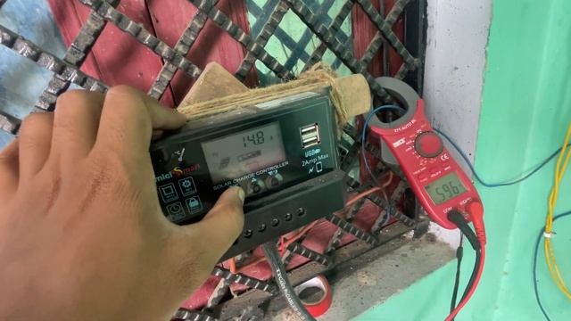 DIY Solar System : 650 watt solar panel running full load of my house #solar #loomsolar #solarpanel смотреть онлайн