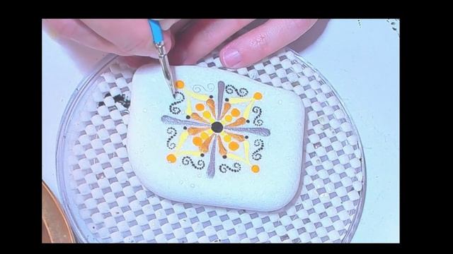 Yellow and Grey Mandala Painting on Santorini stone w Miranda Pitrone Art ~ Dotting Tools/Brush смотреть онлайн