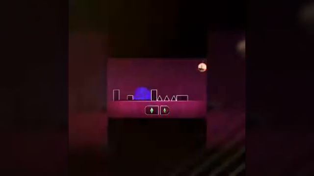 Играю в игру Geometry Dash Lite смотреть онлайн