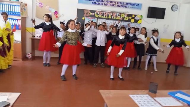 41 Т. Кубатбеков атындагы жалпы билим беруучу орто мектеби 5б-класс 2023жыл 23-сентябрь тил куну смотреть онлайн