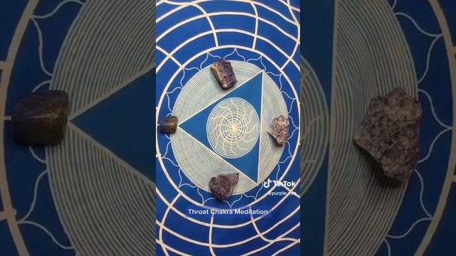 3 minute Throat Chakra Meditation with Crystals & 741 hz frequency (I don't own rights) смотреть онлайн