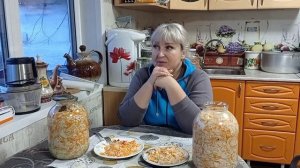 В погреб/ Капуста спустя год. Испекла "Бабушкин пирог"