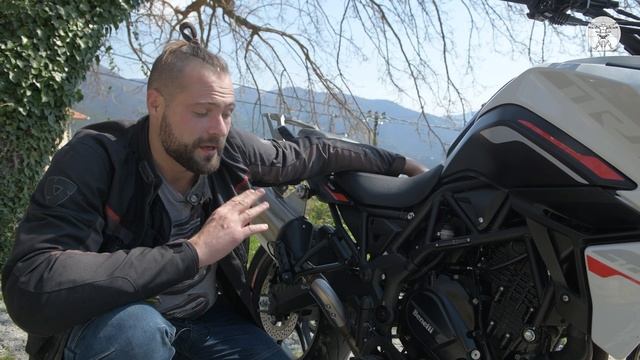 Benelli TRK 702: Мотоцикл, с которого не хочется слезать в обзоре Федотова смотреть онлайн