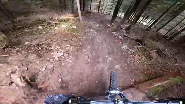 Je mets une roue de motocross sur mon VTT ! смотреть онлайн