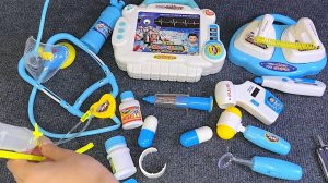 Мультики для малышей. Развивающие игрушки. Распаковка игрового набора Доктор